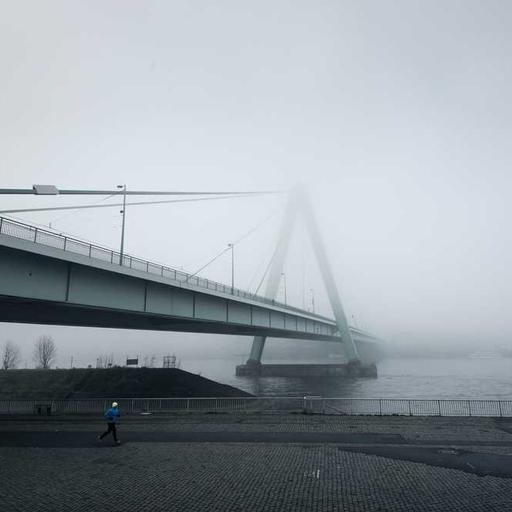 Evolusi Smartphone dari Alat Komunikasi Menjadi Pusat Kehidupan Digital